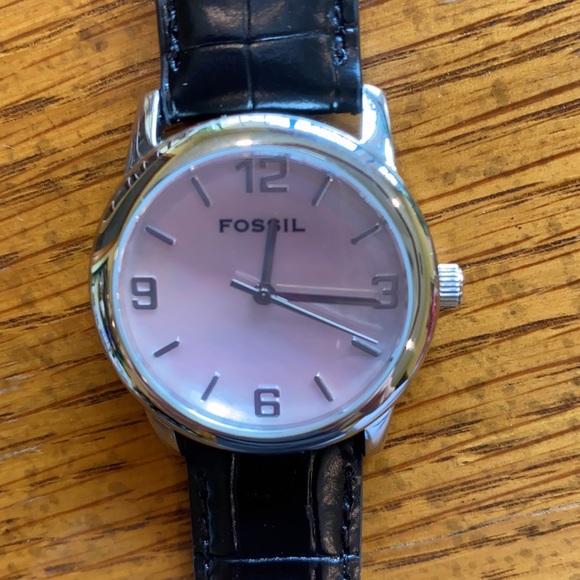 Fossil Accessories - Vintage Fossil watch, NWT, ladies